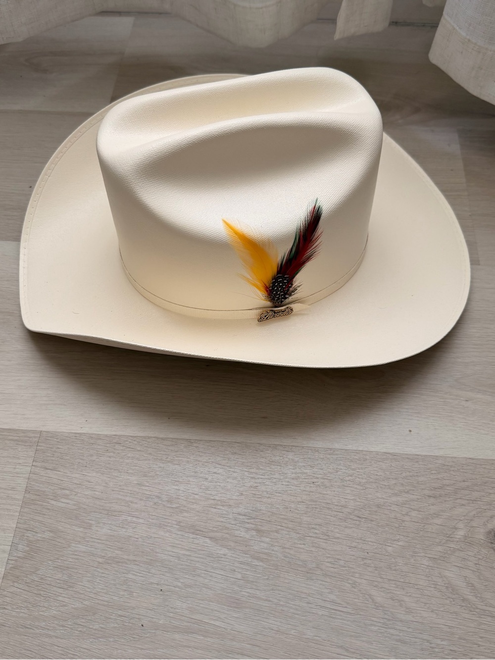 500x Laredo Cream Western Hat with Multi-Feather Accent
